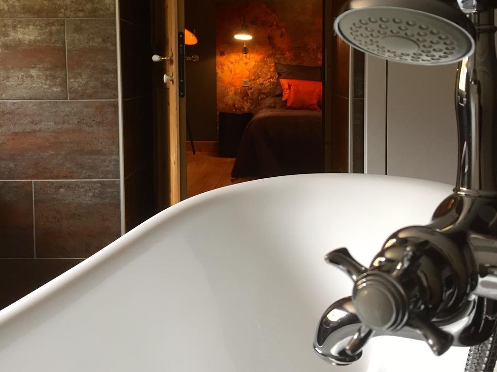 Au Moulin Des Fees - Maison D'Hotes Cascades Du Herisson Bonlieu Room photo