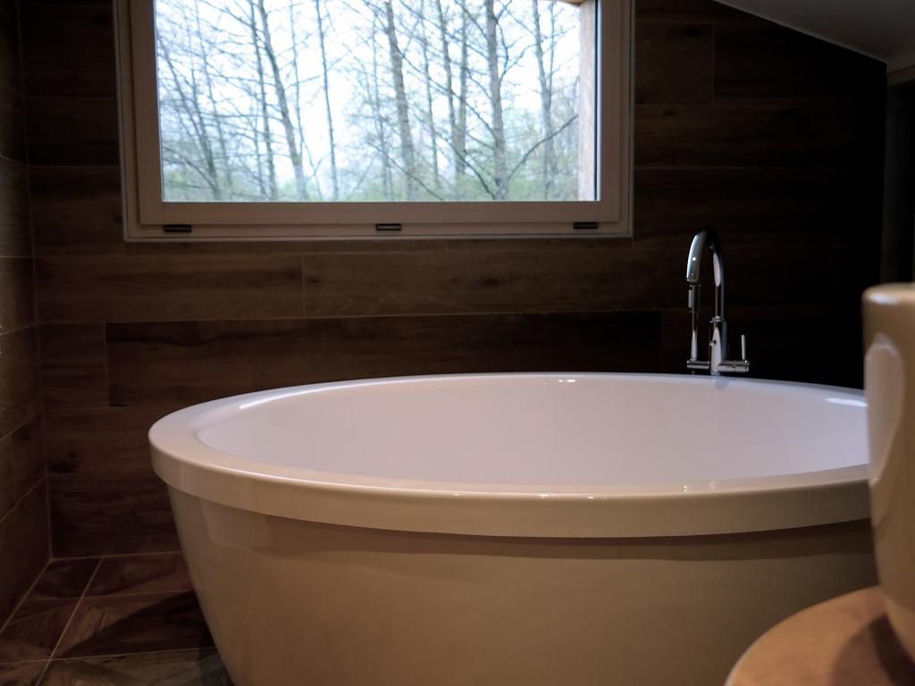 Au Moulin Des Fees - Maison D'Hotes Cascades Du Herisson Bonlieu Room photo